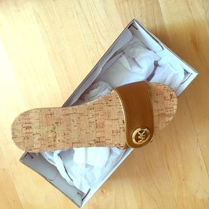 New Michael Kors leather slippers size 6